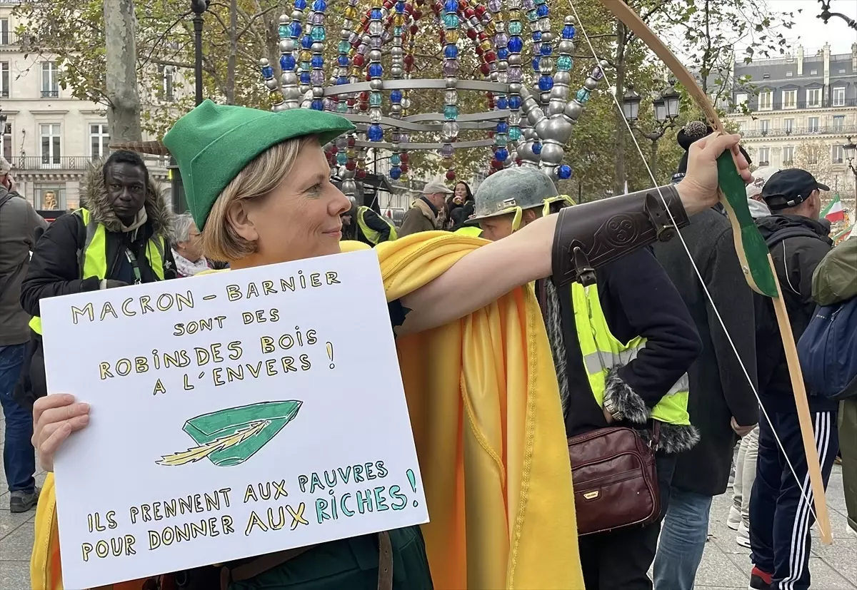 Sarı Yelekliler 6. Yılını Protesto Ediyor